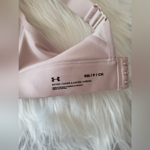 NEW Under Armour Women's Pink Sports Bra, Size Small. - Picture 3 of 7